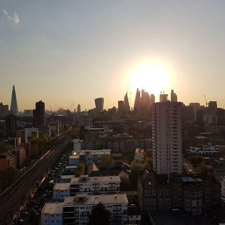 לונדון Modern 1 Bedroom Apartment In E1 With Great Views מראה חיצוני תמונה