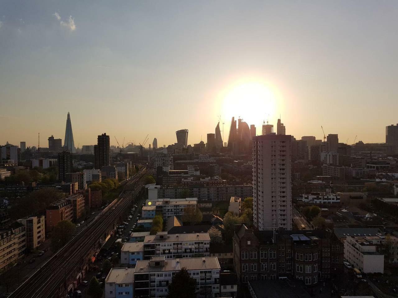 לונדון Modern 1 Bedroom Apartment In E1 With Great Views מראה חיצוני תמונה